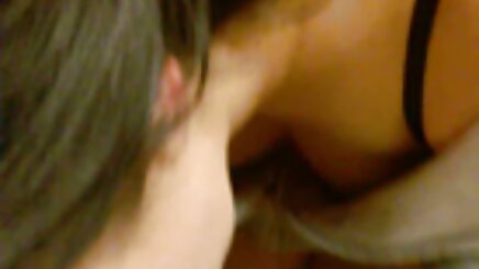 Asansörde 18 yaşındaki yerli kızlık bozma videoları birini Alman teen amatör-teen