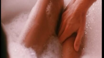 Asyalı anne Taylor masaj ve bir porno sex yeşilçam masöz tarafından delinmiş